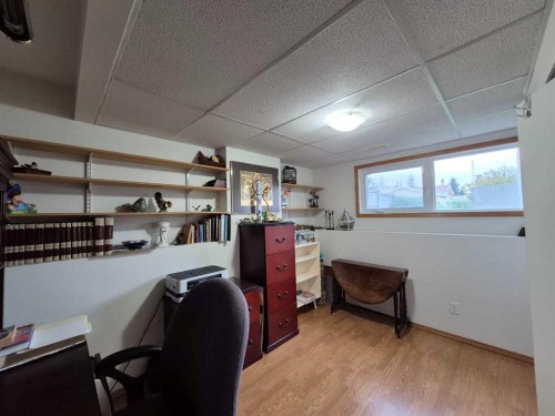 5715 58 Avenue, Olds, AB 