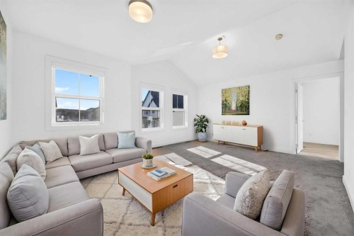 22 Copperhead Bay Se, Calgary, AB 