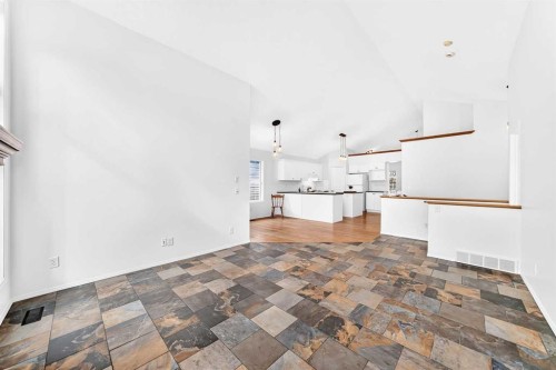 73 Inverness Green Se, Calgary, AB 
