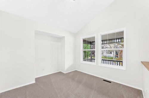 73 Inverness Green Se, Calgary, AB 