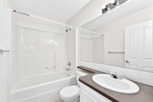 73 Inverness Green Se, Calgary, AB 