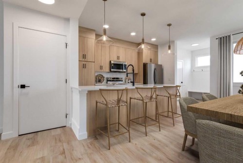 811 Sora Boulevard Se, Calgary, AB 