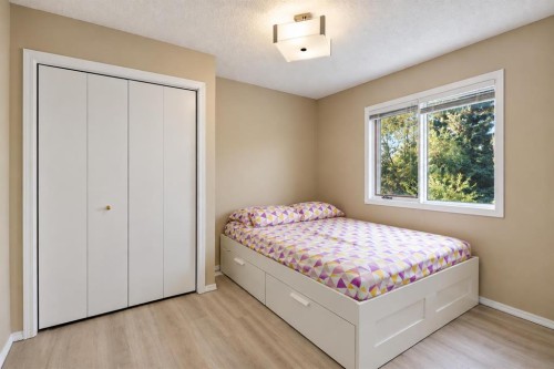 52 Shawnee Way Sw, Calgary, AB 