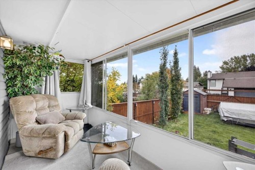 63 Beaconsfield Way Nw, Calgary, AB 