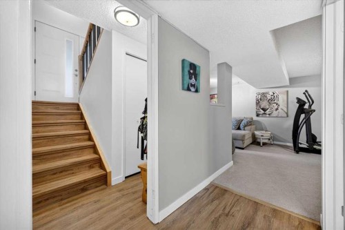 63 Beaconsfield Way Nw, Calgary, AB 