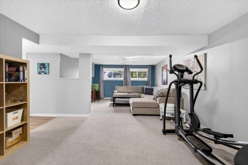 63 Beaconsfield Way Nw, Calgary, AB 