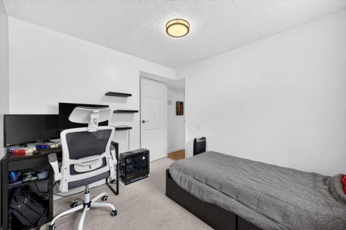 63 Beaconsfield Way Nw, Calgary, AB 