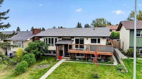 63 Beaconsfield Way Nw, Calgary, AB 