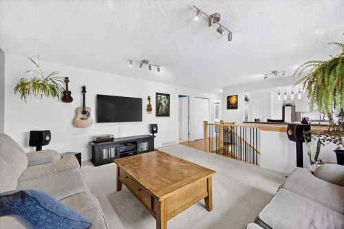 63 Beaconsfield Way Nw, Calgary, AB 