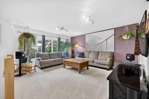 63 Beaconsfield Way Nw, Calgary, AB 
