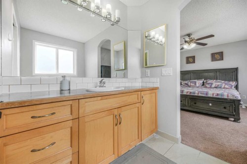 237 Saddlecrest Way Ne, Calgary, AB 