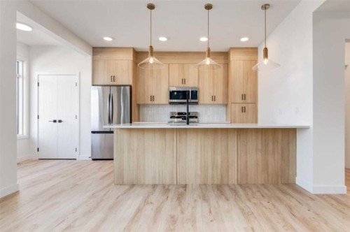 819 Sora Boulevard Se, Calgary, AB 