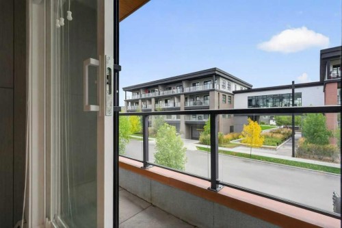 201-383 Smith Street Nw, Calgary, AB 
