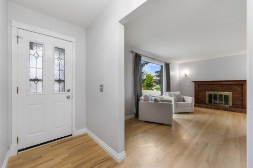 479 Bracewood Crescent Sw, Calgary, AB 
