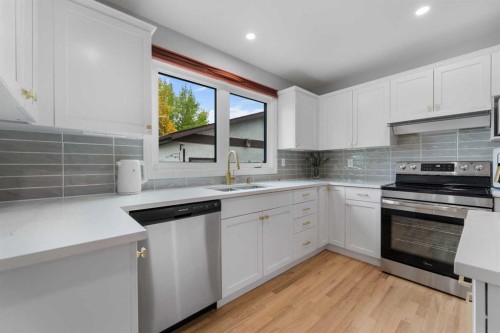 479 Bracewood Crescent Sw, Calgary, AB 