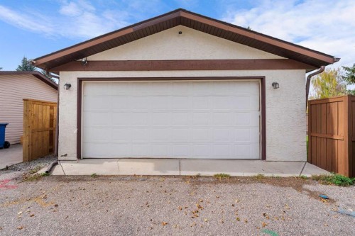 479 Bracewood Crescent Sw, Calgary, AB 