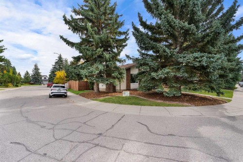 479 Bracewood Crescent Sw, Calgary, AB 