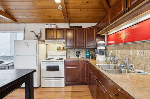 130 30 Avenue Ne, Calgary, AB 