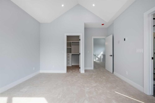 8308 34 Avenue Nw, Calgary, AB 