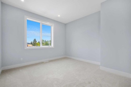 8308 34 Avenue Nw, Calgary, AB 