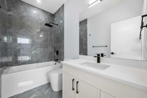 8308 34 Avenue Nw, Calgary, AB 