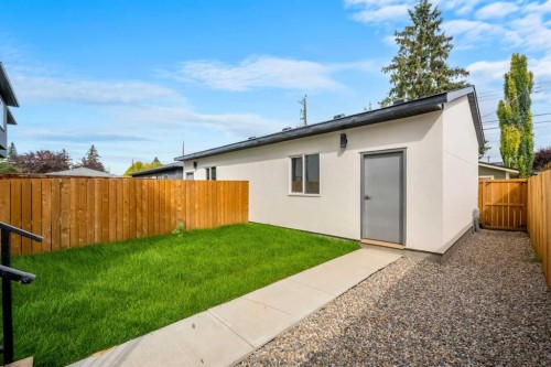 8308 34 Avenue Nw, Calgary, AB 