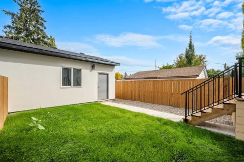 8308 34 Avenue Nw, Calgary, AB 