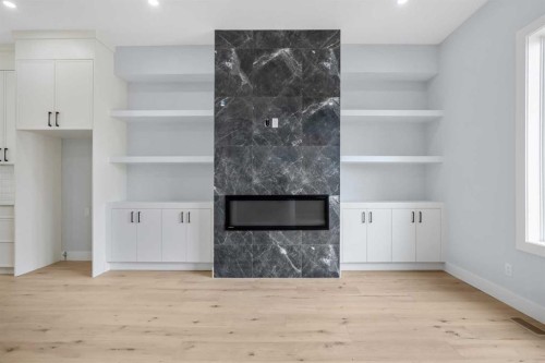 8308 34 Avenue Nw, Calgary, AB 