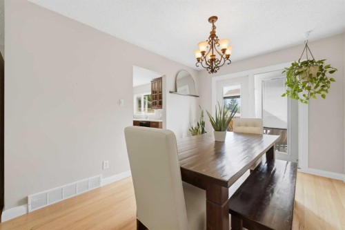 9 Foxwell Road Se, Calgary, AB 