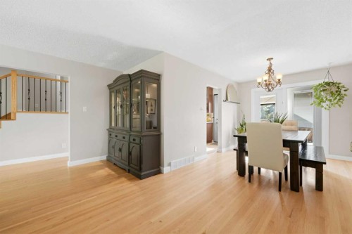 9 Foxwell Road Se, Calgary, AB 