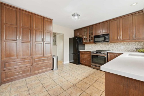 9 Foxwell Road Se, Calgary, AB 