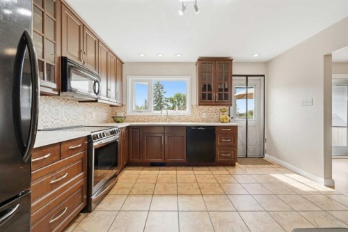 9 Foxwell Road Se, Calgary, AB 