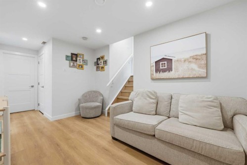 9 Foxwell Road Se, Calgary, AB 