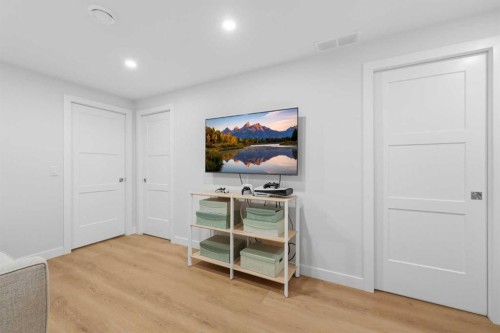 9 Foxwell Road Se, Calgary, AB 