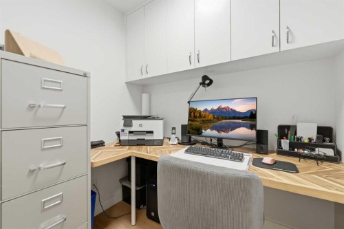9 Foxwell Road Se, Calgary, AB 