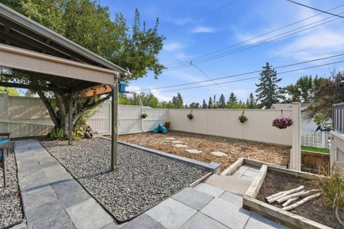 9 Foxwell Road Se, Calgary, AB 