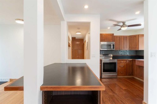 29 Hillary Crescent Sw, Calgary, AB 