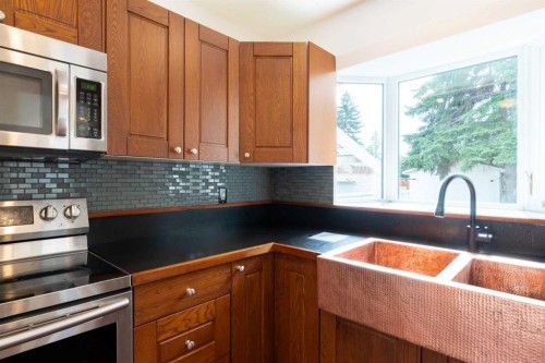 29 Hillary Crescent Sw, Calgary, AB 