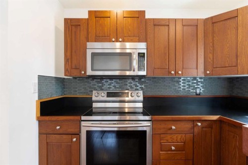 29 Hillary Crescent Sw, Calgary, AB 
