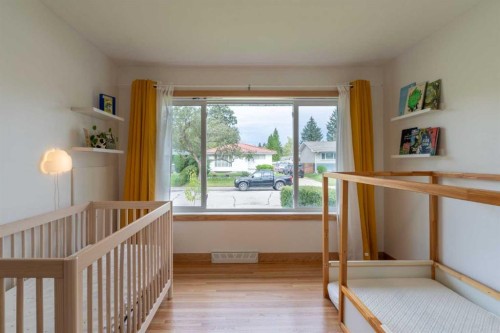 29 Hillary Crescent Sw, Calgary, AB 