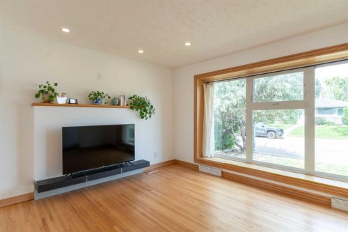 29 Hillary Crescent Sw, Calgary, AB 