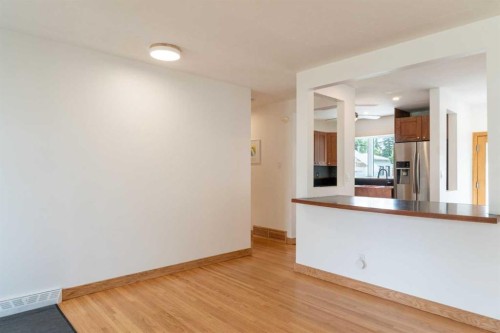 29 Hillary Crescent Sw, Calgary, AB 