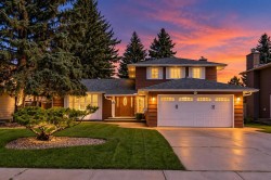 544 Willingdon Boulevard SE Calgary, AB T2J 2A9