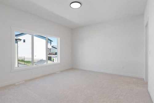 204 Monterey Bay Se, High River, AB 