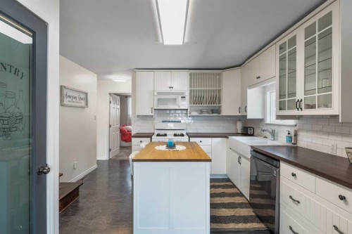 334 4 Avenue Se, High River, AB 