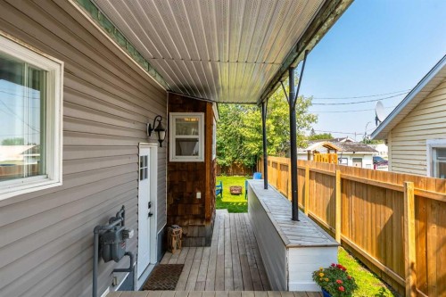 334 4 Avenue Se, High River, AB 