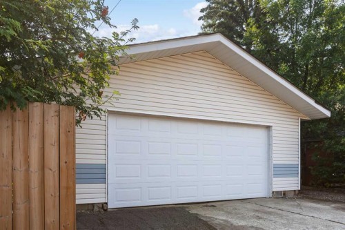 334 4 Avenue Se, High River, AB 