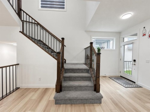 72 Calhoun View Ne, Calgary, AB 