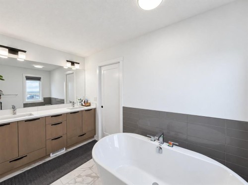 72 Calhoun View Ne, Calgary, AB 