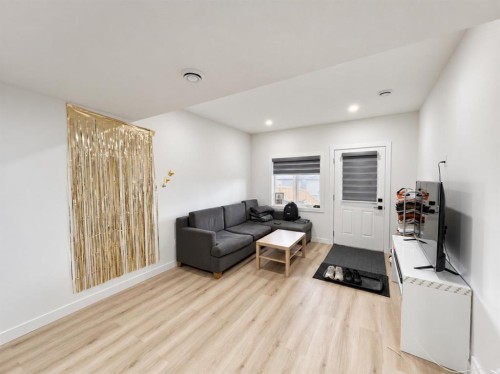 72 Calhoun View Ne, Calgary, AB 